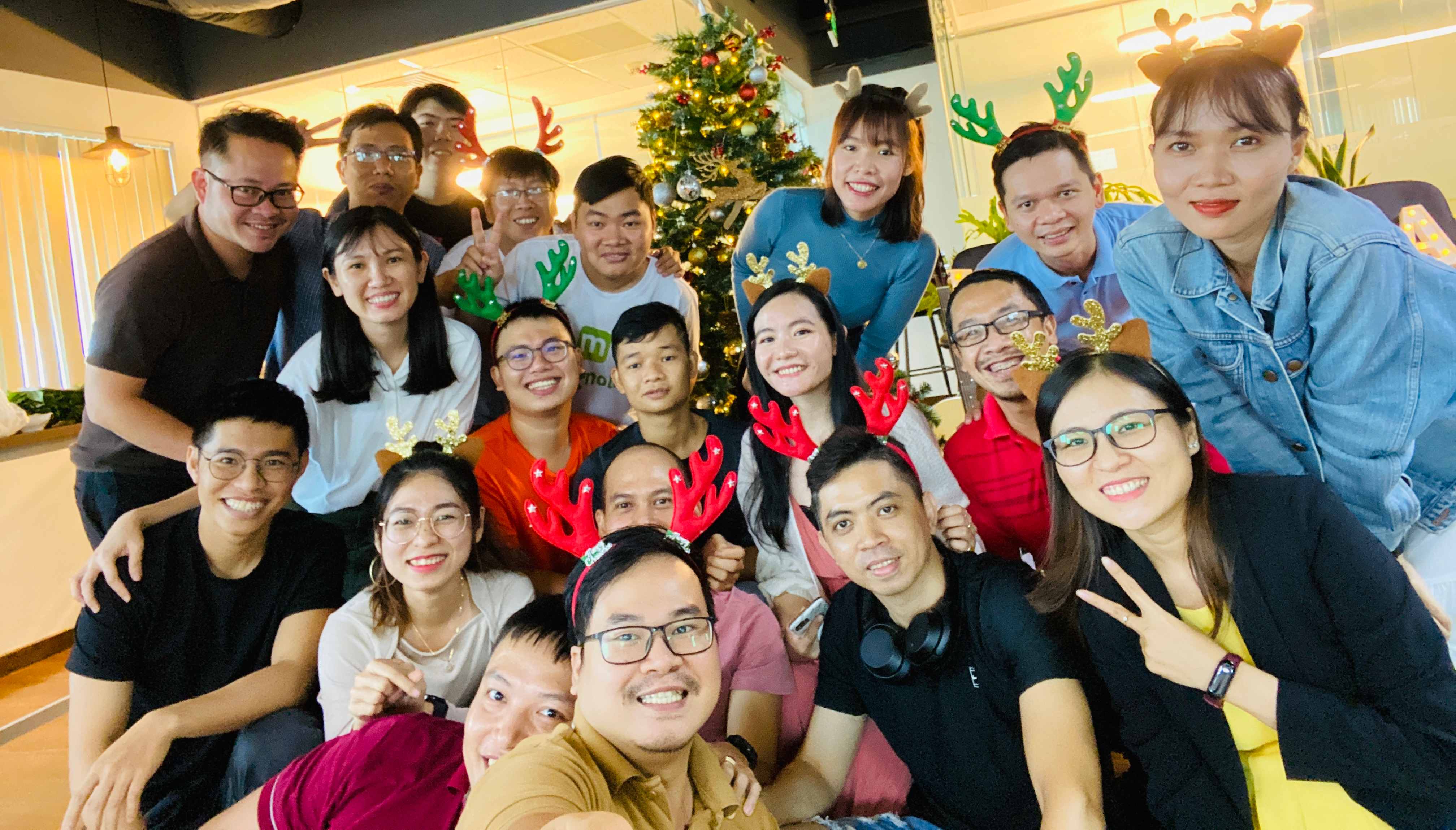 MGNL VN Xmas Team